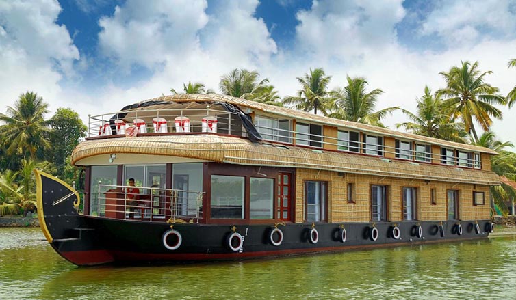 Kumarakom Houseboats