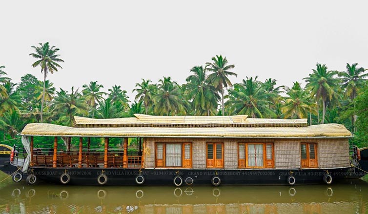 Kumarakom Houseboats